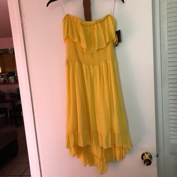 Juniors IZ Byer strapless yellow dress - Picture 5 of 7